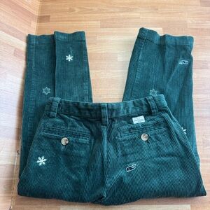 Vineyard Vines boys' green corduroy pants snowflake/whale embroidery. Size 5